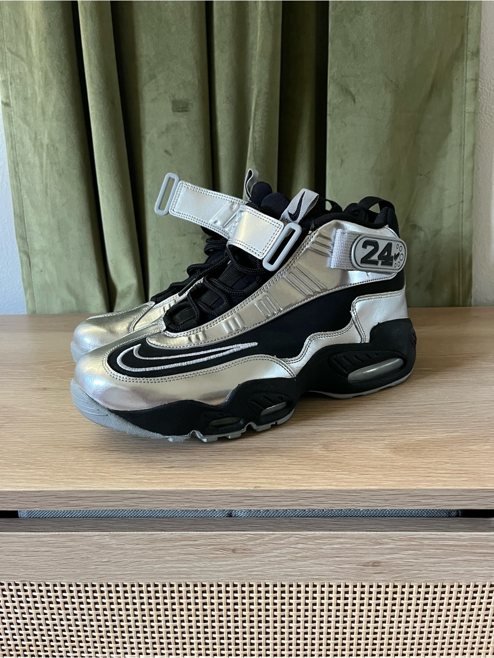 Nike Air Griffey Max 1 Metallic Silver Black Shoes Men’s 10.5 354912-011
